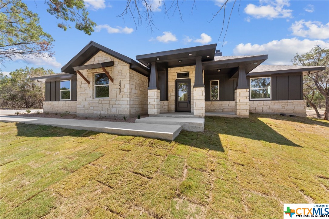 A beautifully constructed custom home by boutique builder, Lion House Construction is now available! This home is located in the gated Belton lake community of Tanglewood just 20 minutes from H-E-B Plus!, Scott & White, restaurants, and shopping. Home is constructed with energy-efficient appliances, quartz countertops, and a stone fireplace. This neighborhood features a playground, clubhouse, pool, and walking trail to the lake. Construction will be complete in mid-June!