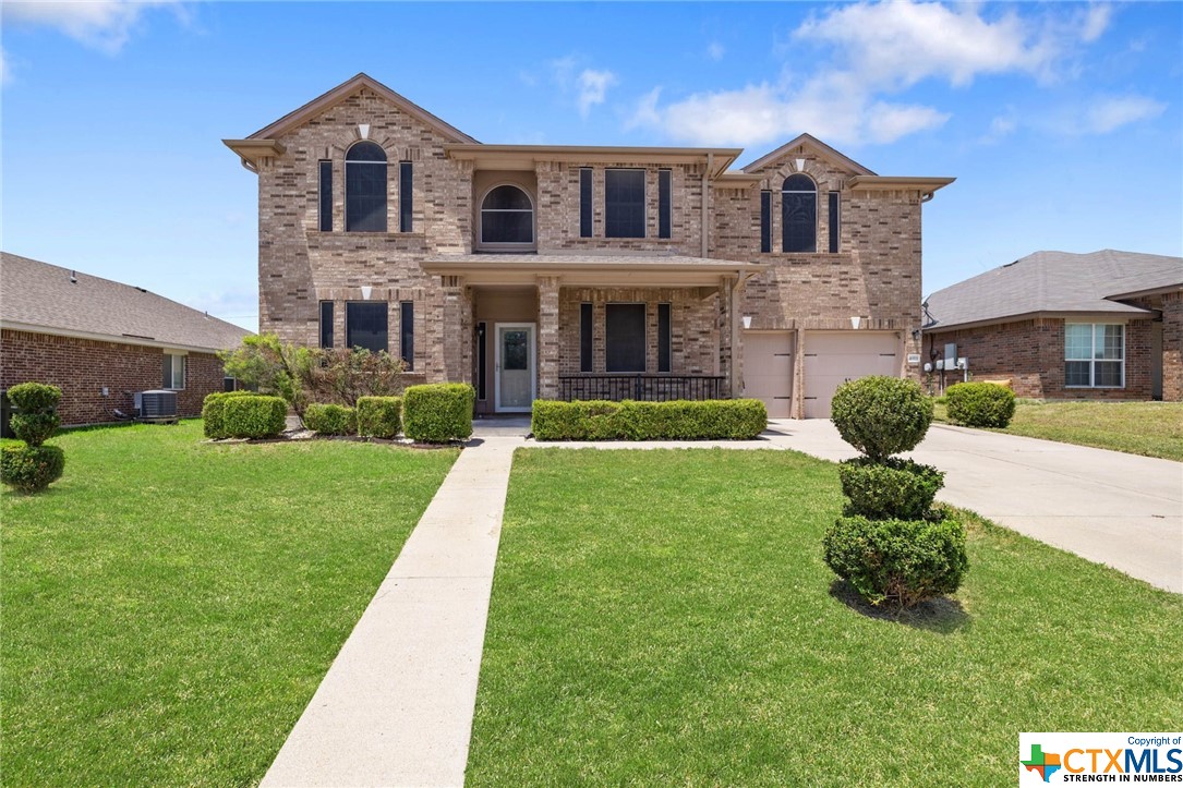 BEAUTIFUL HOME WITH NEW INSIDE PAINT, NEW CARPET, GRANITE COUNTERTOP, AND STAINLESS STEEL APPLIANCES. YOUR DREAM HOME IS READY FOR MOVE-IN TODAY.