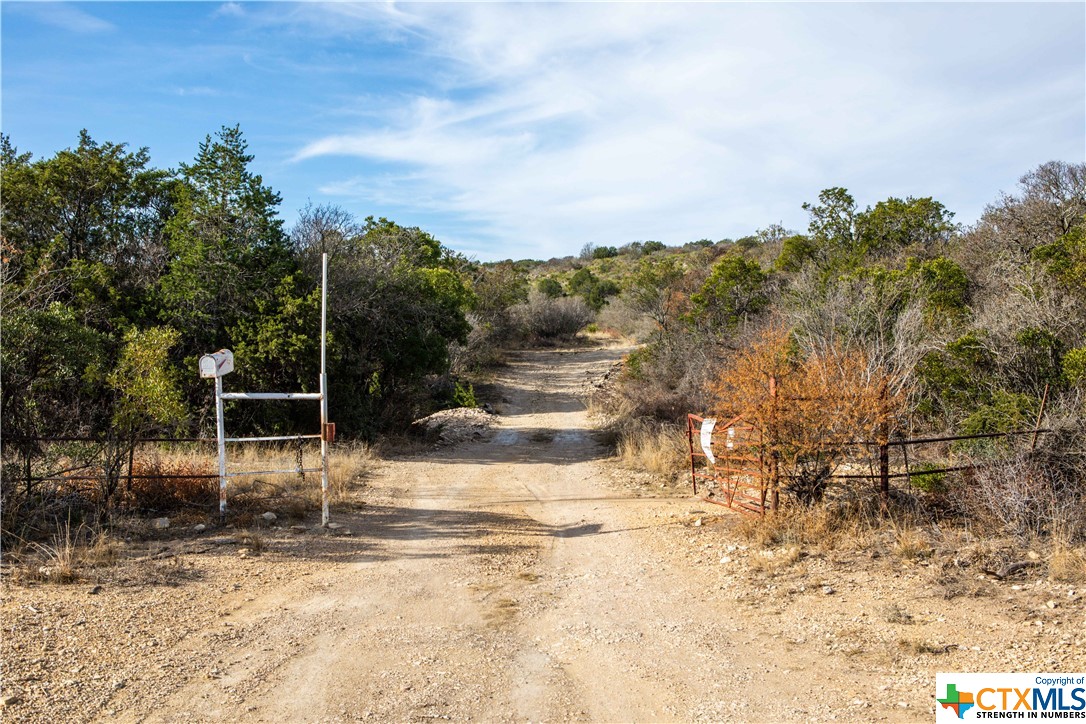 000 J S Murry Ranch Road, Del Rio, Texas image 2