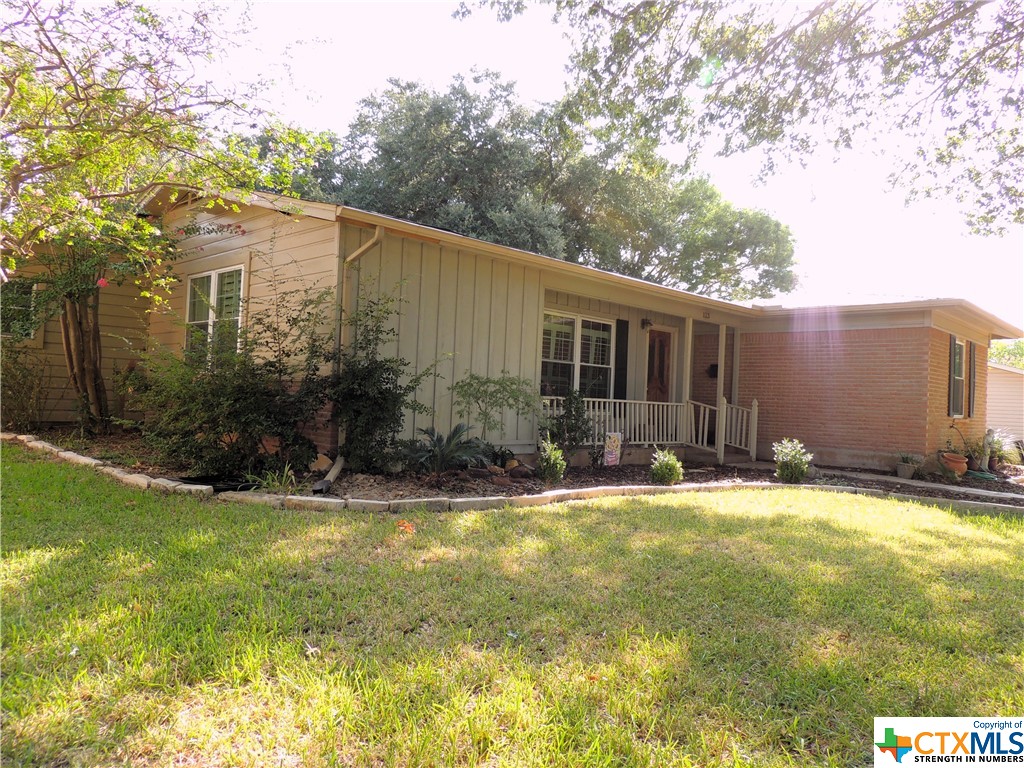 133 Hillcrest Drive, Luling, Texas image 1