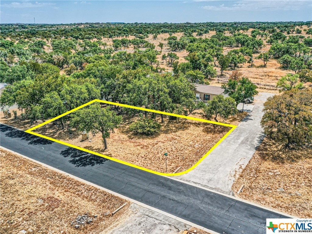 Nice, quiet area for your new manufacture home with utilites in the street. Has HOA in the community only new manufacture homes allowed. Panoramic view of the lake.