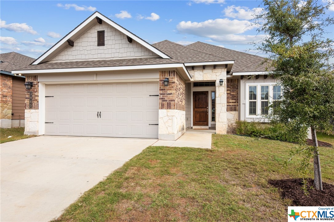 Discover your dream home in the serene Three Creeks subdivision of Belton, Texas. This modern 3-bedroom, 2.5-bathroom gem, with its 1,658 sq. ft. single-level layout, built in 2019, offers a blend of elegance and comfort. Enjoy a spacious kitchen, open-plan living area, and a tranquil master suite. Immerse yourself in the vibrant local culture with nearby parks and tourist attractions. Embrace a life of comfort and endless possibilities in this beautiful Belton home.
