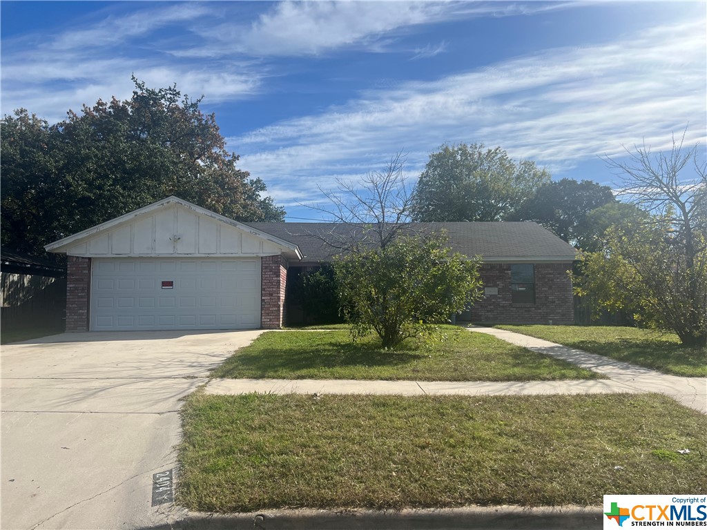 Investor special!!! This 3 bedroom, 2 bath home is located in the heart of Killeen, just minutes away from local grocery stores, restaurants, the Killeen Mall and Fort Cavazos. Property is being sold AS-IS.