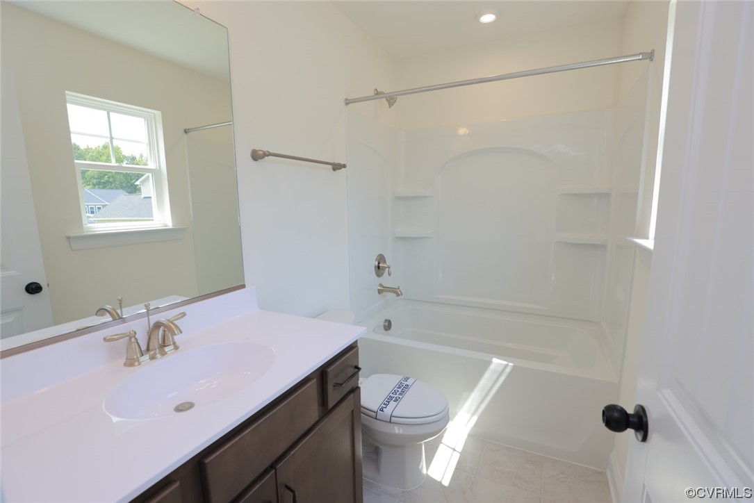 Bathrooms 2 and 3 w/ carpet, walk-in closet and shares a Jack and Jill bath.