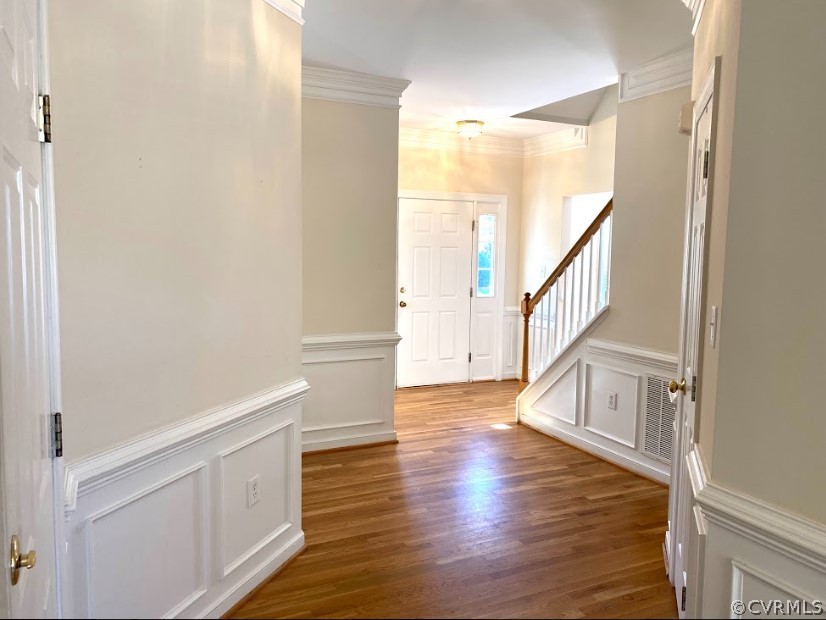 FIRST LEVEL HALLWAY WITH CLOSETS