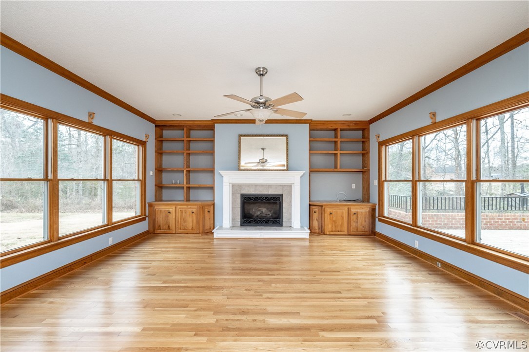 Rear 19' x 17' Family room with beautiful views of the woods and property door to rear deck
