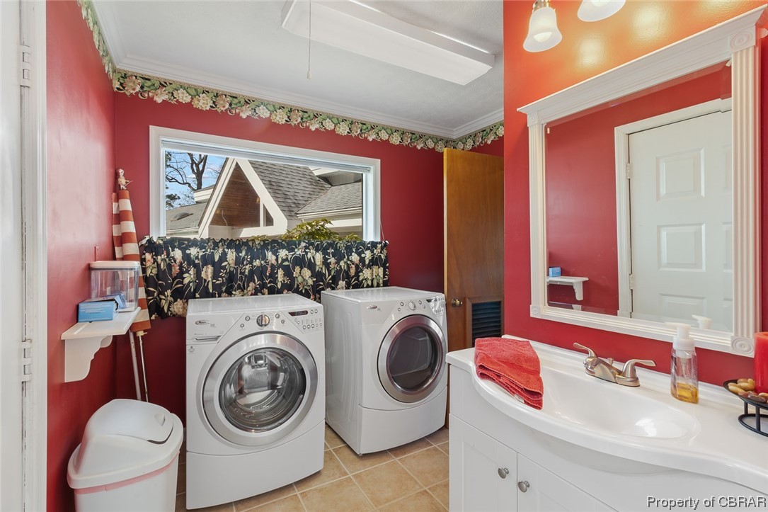 Laundry room - located off the 4th bedroom, above carport