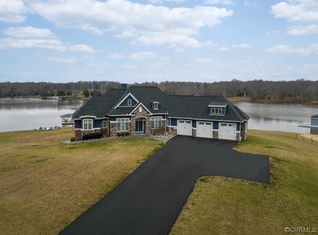 Welcome to 7470 Don Rd. on Lake Anna!