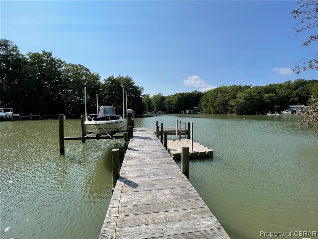 Pier with boat lift and floating dock