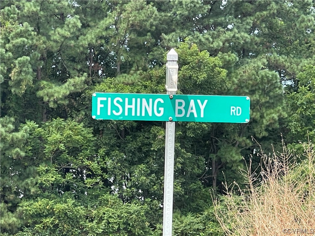 Fishing Bay is beside 7 Eleven