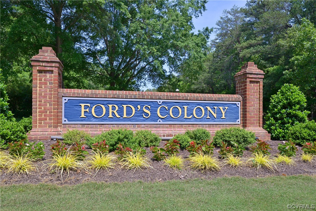 Welcome to Ford's Colony. Regarded as one of America’s finest master-planned communities, Ford’s Colony has approximately 5,600 residents and 2,700 homes.