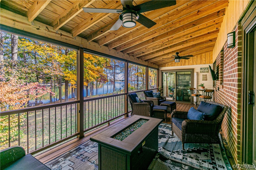 Screened porch with automatic blinds