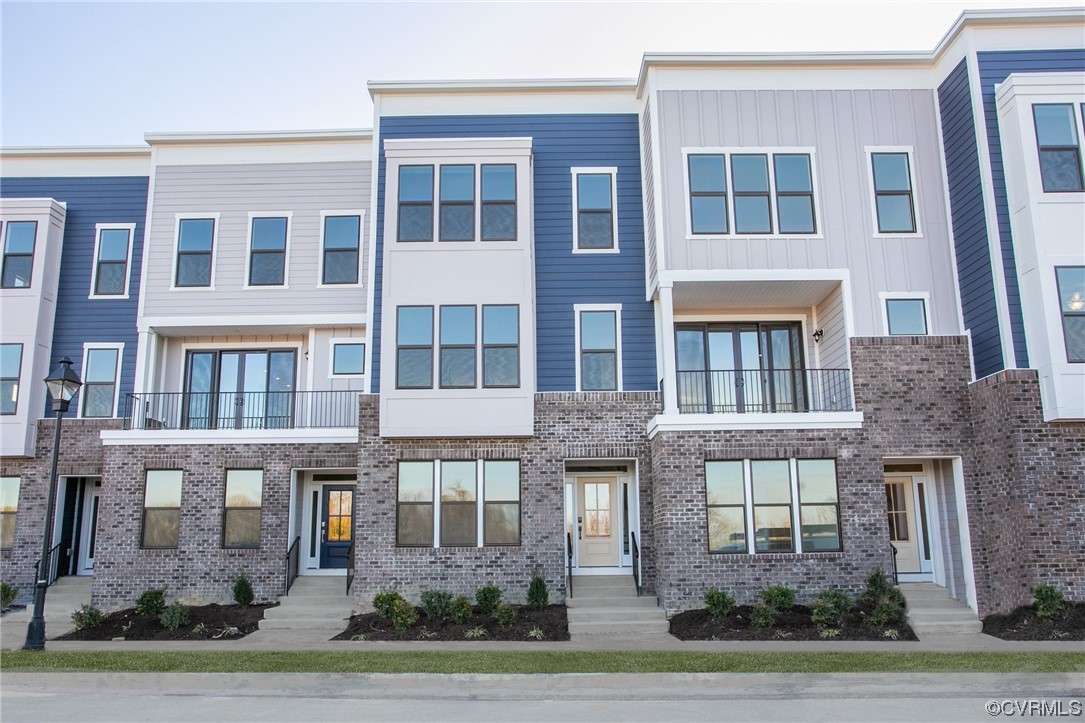 TOWNHOME IS UNDER CONSTRUCTION - Photo is from builder's library and shown as an example only (colors, features and options will vary).