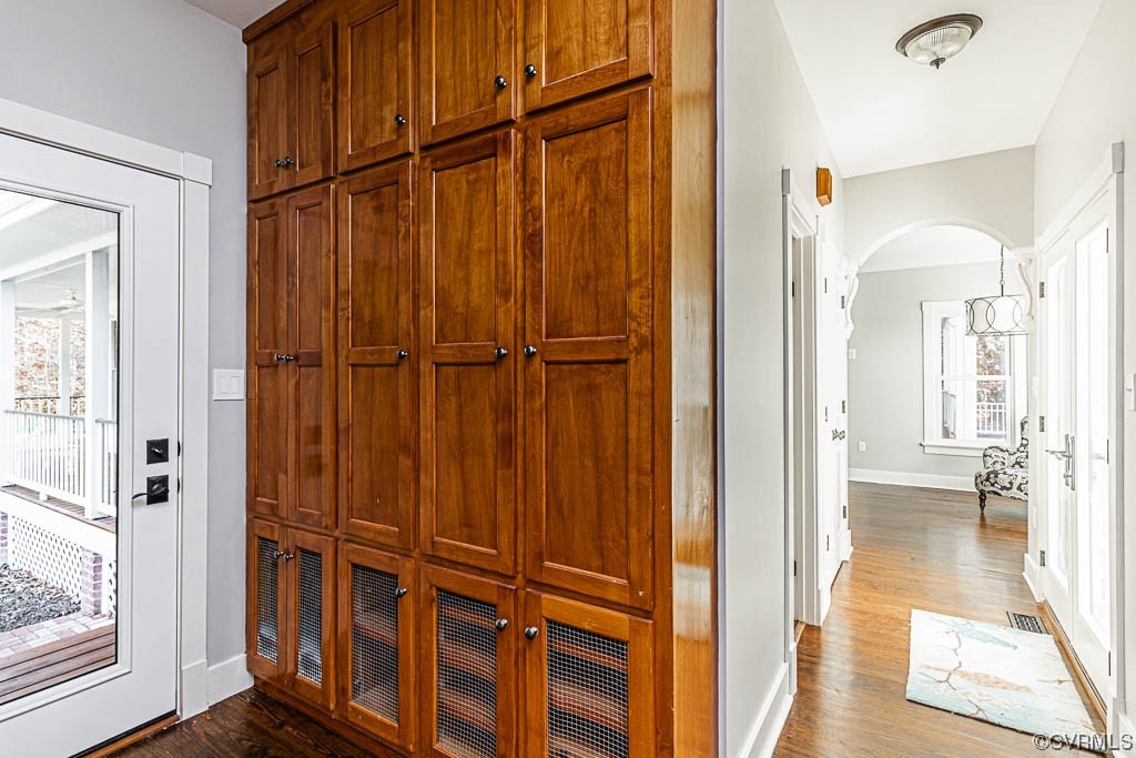 Mudroom Entrance Area with built-ins