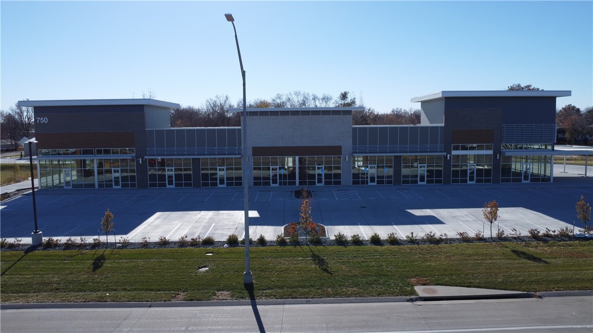 750 Hickman Road, Waukee, Iowa 50263, ,Commercial Sale,For Sale,Hickman,650829