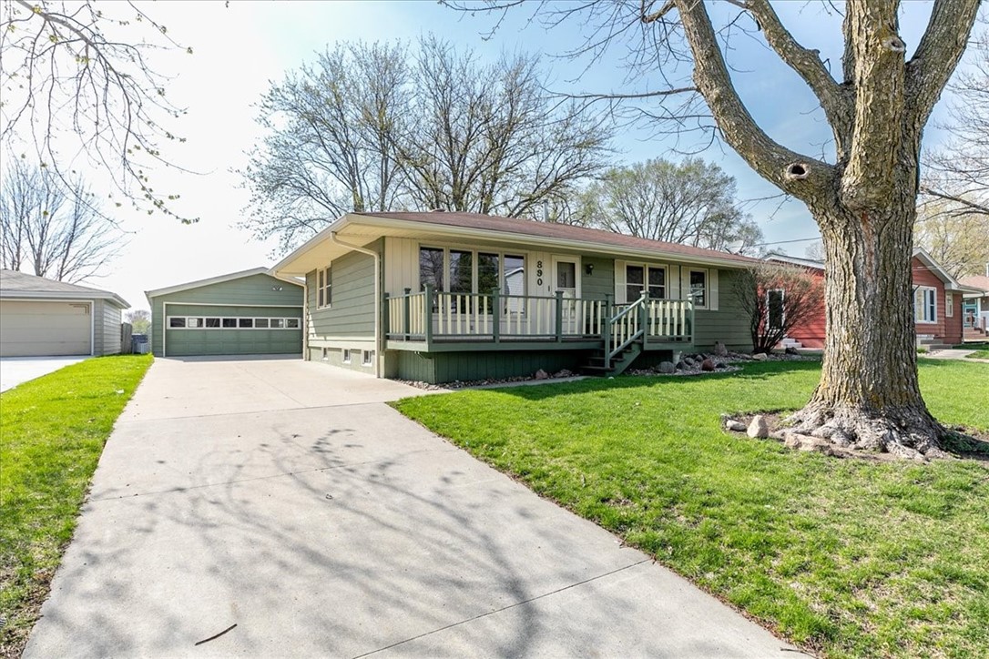 890 3rd Street, Waukee, Iowa 50263, 2 Bedrooms Bedrooms, ,Residential,For Sale,3rd,671434