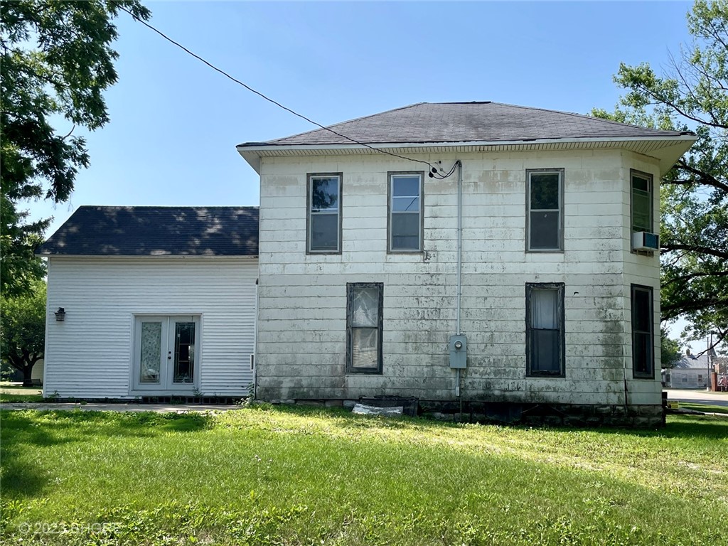 534 Grand Street, Chariton, Iowa 50049, 3 Bedrooms Bedrooms, ,1 BathroomBathrooms,Residential,For Sale,Grand,678903