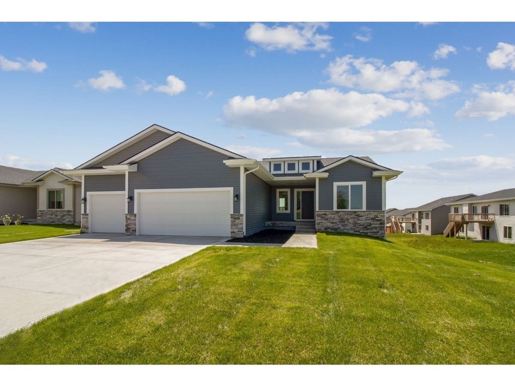 4618 35th Court, Iowa 50320, 3 Bedrooms Bedrooms, ,1 BathroomBathrooms,Residential,For Sale,35th,575393