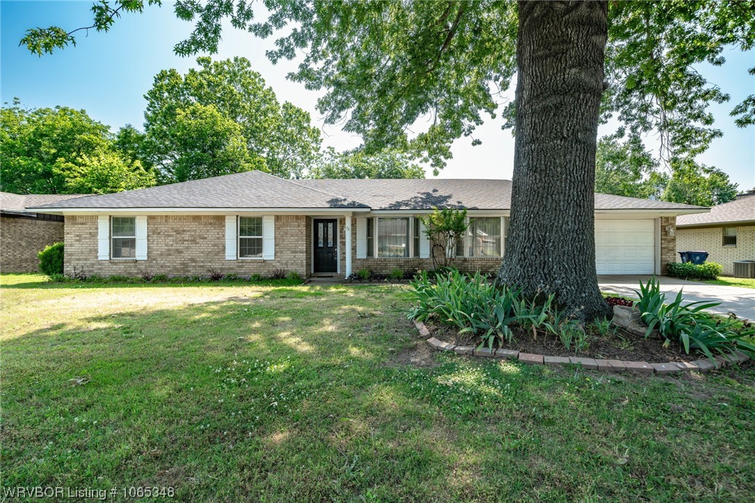 8217 Meadow Drive, Fort Smith, AR 72908