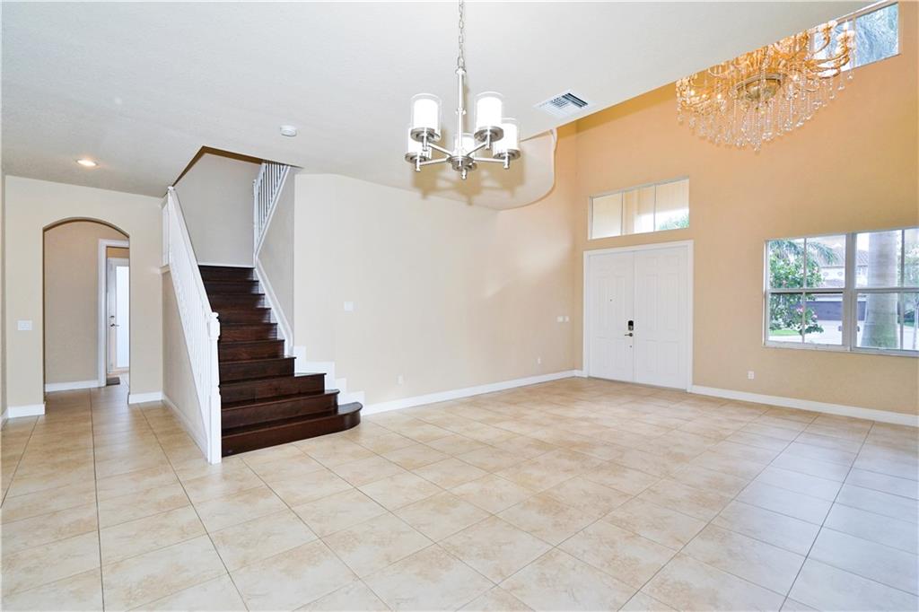 10091 Lake Vista Court