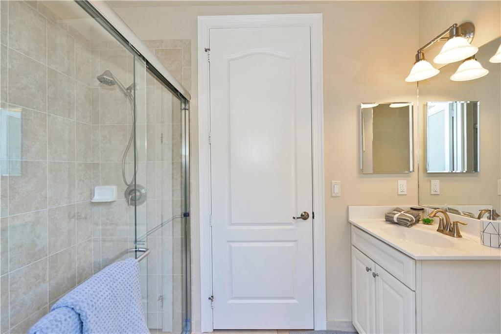 10091 Lake Vista Court
