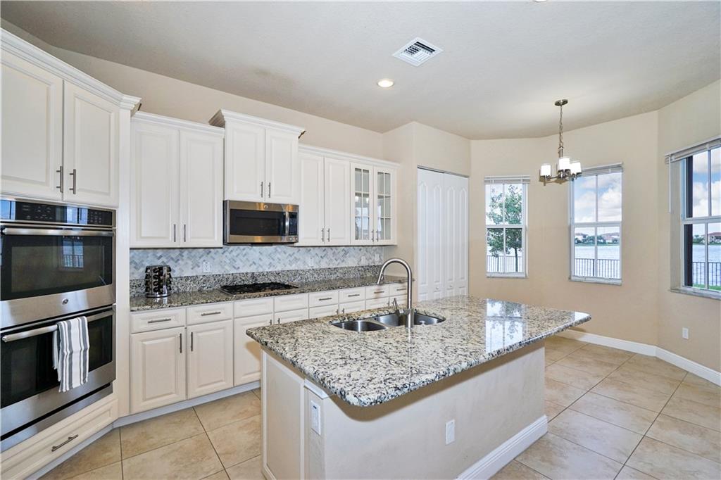 10091 Lake Vista Court