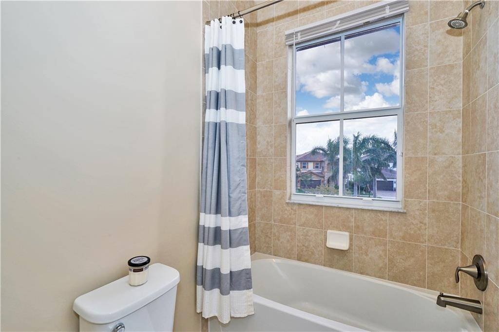 10091 Lake Vista Court