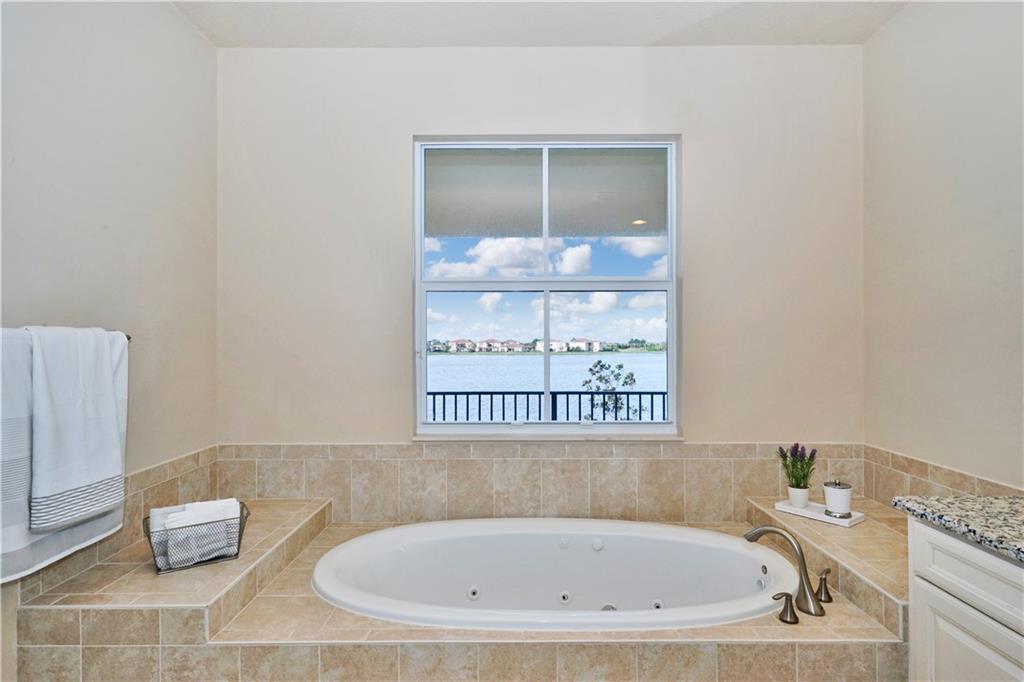 10091 Lake Vista Court
