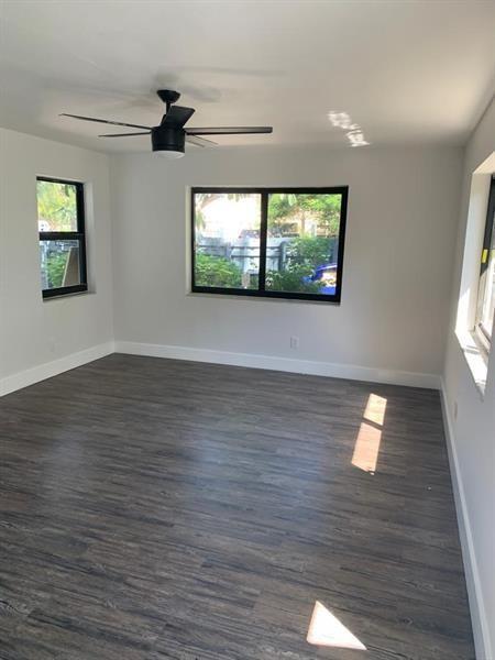 Spacious beautifully renovated studio in Rio Vista Area. Laundry on site. Quick approval process. BY APPOINTMENT ONLY TENENANT OCCUPIED M-F 12-1 AND 5-6 PM. MUST USE SHOWING TIME.