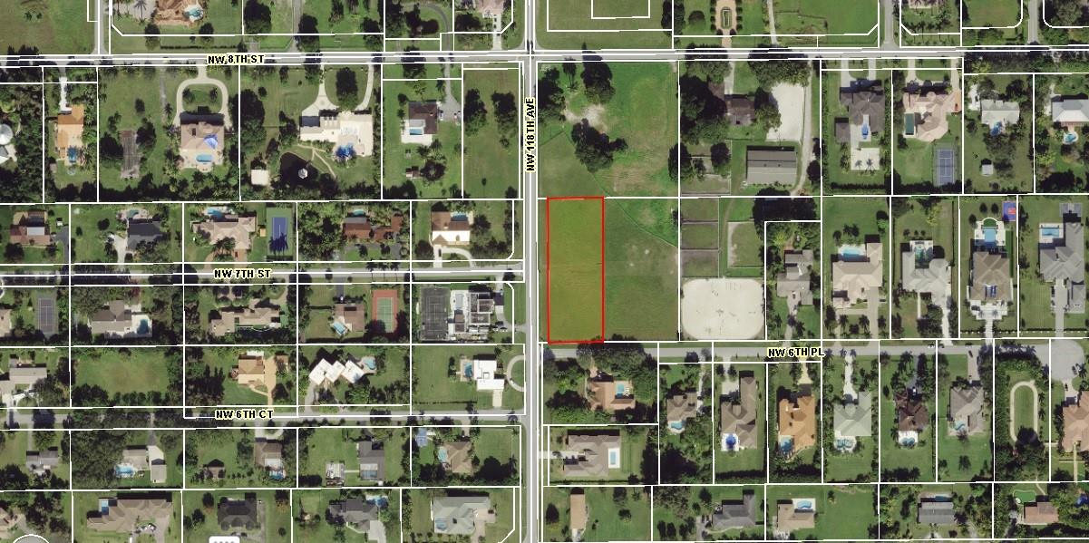 Custom Home by renowned developer Brookman-Fels.  Developed in the heart of Plantation Acres on an oversized homesite surrounded by multi-million dollar homes.  One-of-a-kind! New Construction!