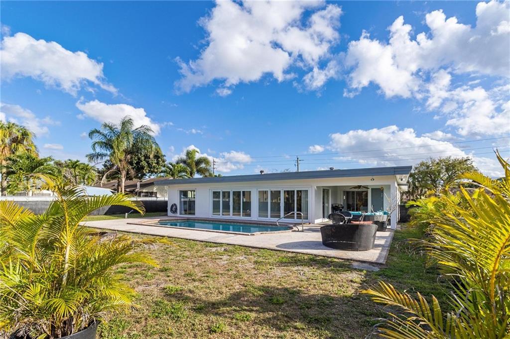 5351 NW 77th Ct, Coconut Creek, FL 33073