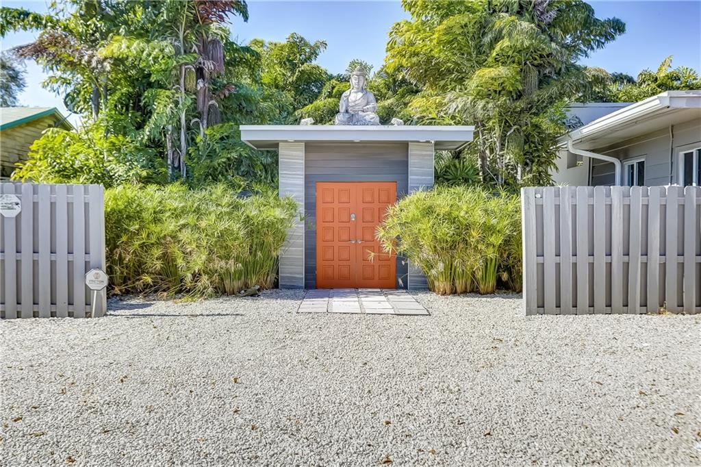 Almost 1/3 acre on a corner lot, this 3/2 pool home is your chance to own a turnkey AIRBNB business! Fully renovated and just steps from Wilton Drive. Modern and stylish interior, but the show stopper is a ~9000 SF yard enclosed by giant fishtail palms for total privacy, heated Essig pool & spa, shaded lanai w/ summer kitchen, huge island & bar w/ built-in ice machine, 4 ceiling fans, built-in Sonos outdoor speakers, mosquito mister. Resort-inspired outdoor bathroom w/ 3 showers, 2 urinals, toilet. Multi-camera security system, 2 reverse osmosis heaters for hot water on demand, Suncast shed, 14 parking space & so much more! Keep as vacation rental business, run as an event venue or move-in ready as private estate home where carport converts easily to 4th bedroom. Financials available. Link to Airbnb listing: https://www.airbnb.com/rooms/54349445?check_out=2022-06-20&adults=4&check_in=2022-06-17&s=42&unique_share_id=74E4E639-2F44-4CF1-A157-31A1C7C06A01&_branch_match_id=1034932350195879729&_branch_referrer=H4sIAAAAAAAAA8soKSkottLXT0zKS9LLTdWvyvRKrzAIryzMTwIAwOiJfxsAAAA%3D&source_impression_id=p3_1647985341_X1JX3iizyv8RjeoD