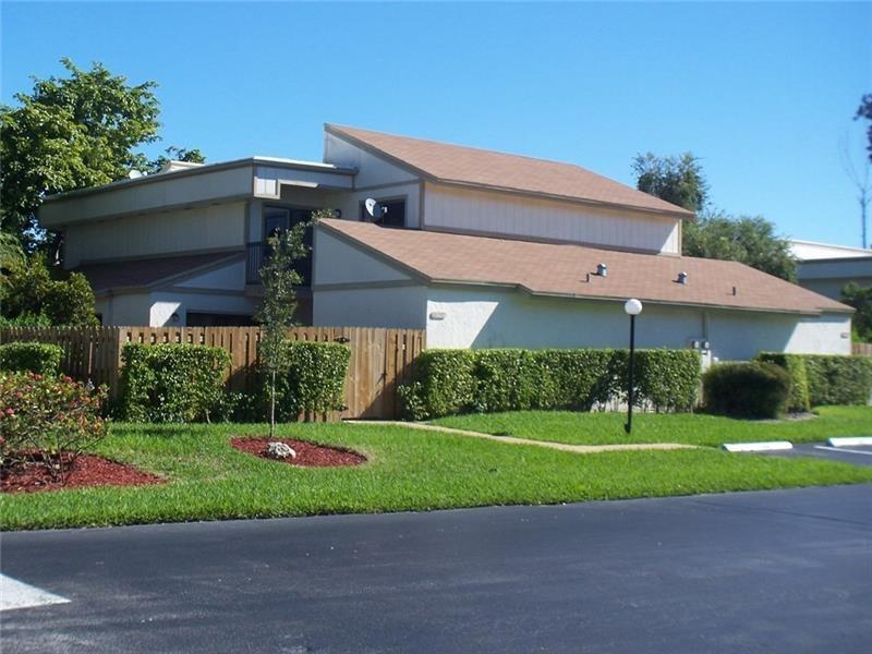 13299 NW 6 Ct, Plantation, FL 33325