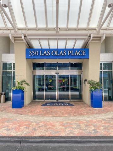 Beautiful two bedroom, two bathroom with balcony in the heart of Ft. Lauderdale.  24 hour front door and security, valet parking, roof top pool, fully equipped state of the art fitness center, theater room and much more!  Close to all the shops, restaurants, beaches and entertainment of sunny South Florida!! Available May 1st