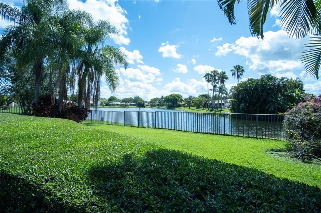 1137 NW 114th Ave, Coral Springs, FL 33071