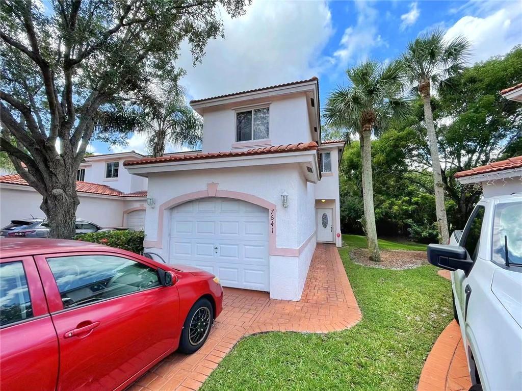 7641 Tamarac Island Cir, Tamarac, FL 33321