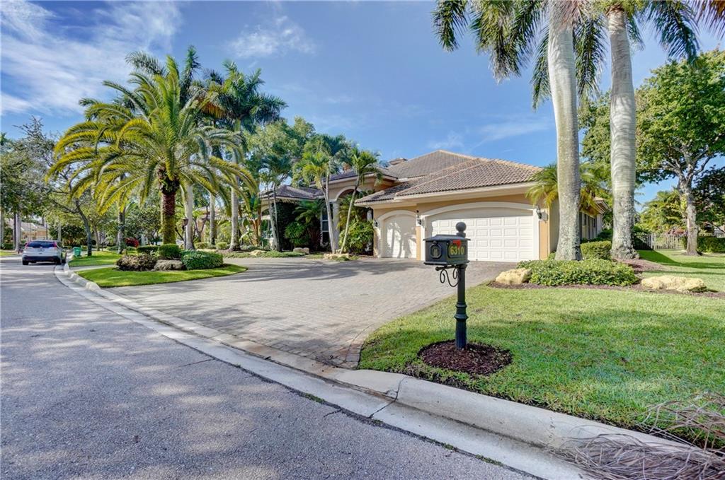 6310 NW 120th Dr, Coral Springs, FL 33076