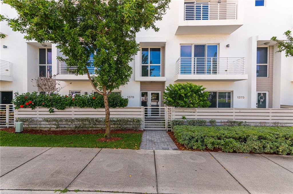 Ocean Blvd N 1379, Pompano Beach, FL 33062