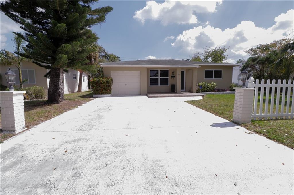 1721 N 16th Ct, Hollywood, FL 33020