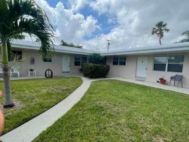 1 bedroom 1 bathroom Co-Op in 55+ community with great location in Lighthouse Point. Tile throughout. Close to the beach, shopping and restaurants. Perfect 2nd home for a snowbird or retiree. Easy to Show. Schedule through Showing Time.