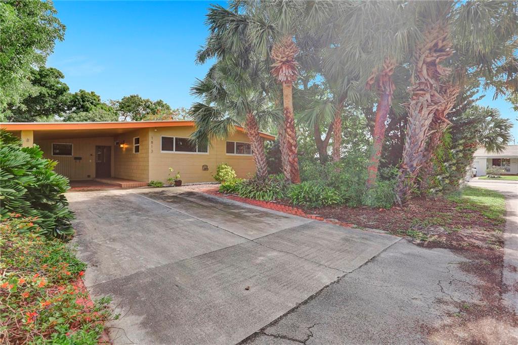 The very first time this special property has hit the market. Original owner has reluctantly decided it's time to sell creating an exciting opportunity to own this oversized corner lot home with a park-like feel tucked away in the most sought-after and desirable neighborhood in east Wilton Manors. Bring your contractor and let your imagination and creative ideas run wild.