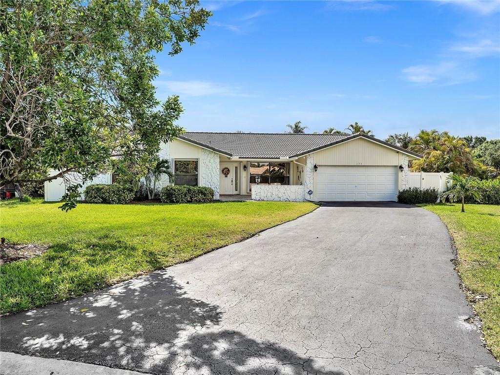 175 NW 108th Ave, Coral Springs, FL 33071