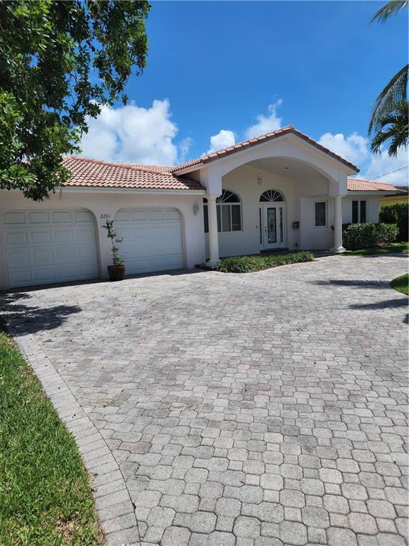 2281 SE 11th St, Pompano Beach, FL 33062