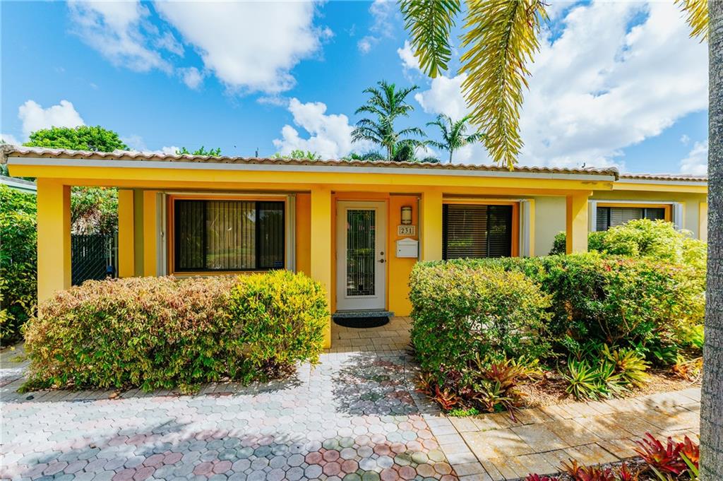 231 NE 42nd St, Oakland Park, FL 33334