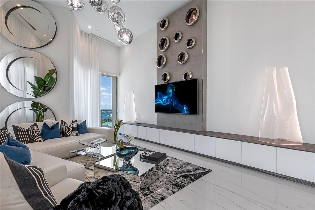 350 SE 2nd St GPH-90, Fort Lauderdale, FL 33301
