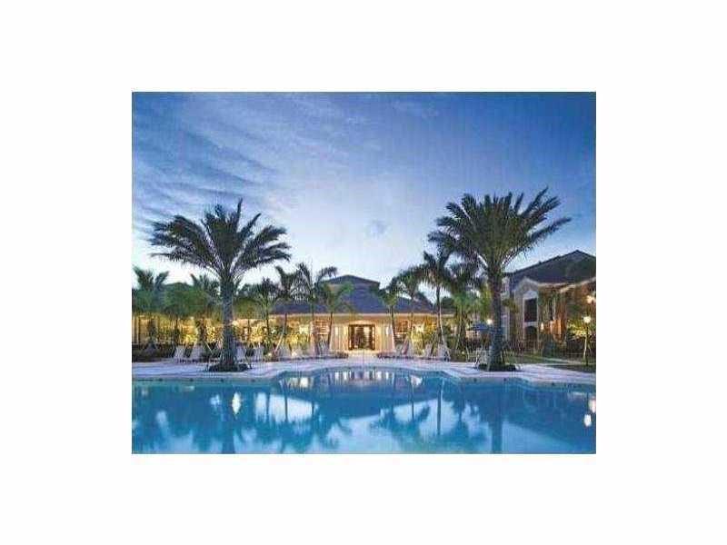 7970 N Nob Hill Rd 204, Tamarac, FL 33321
