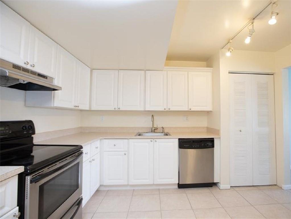 701 N PINE ISLAND RD 303, Plantation, FL 33324