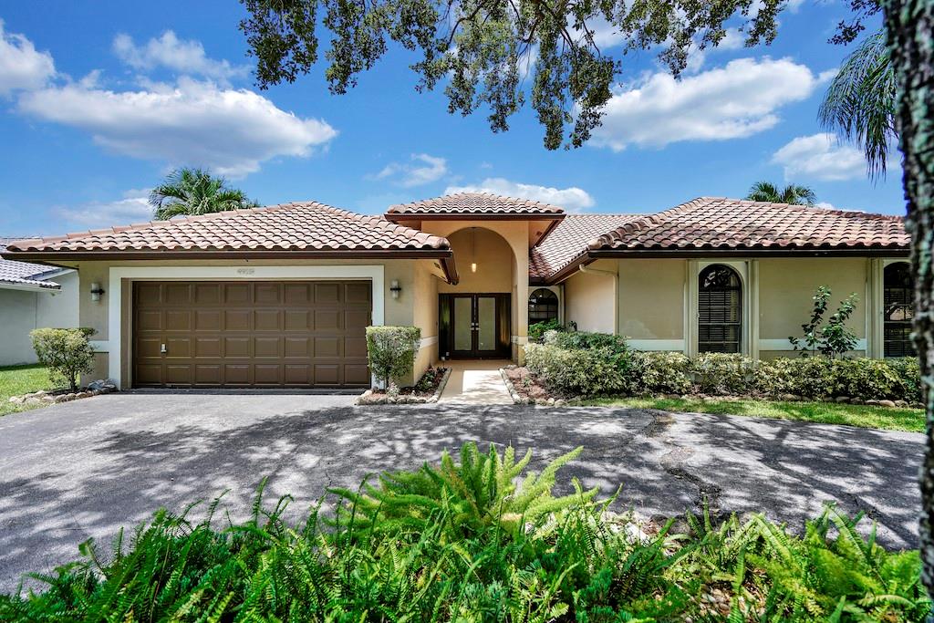 9955 NW 48th Dr, Coral Springs, FL 33076