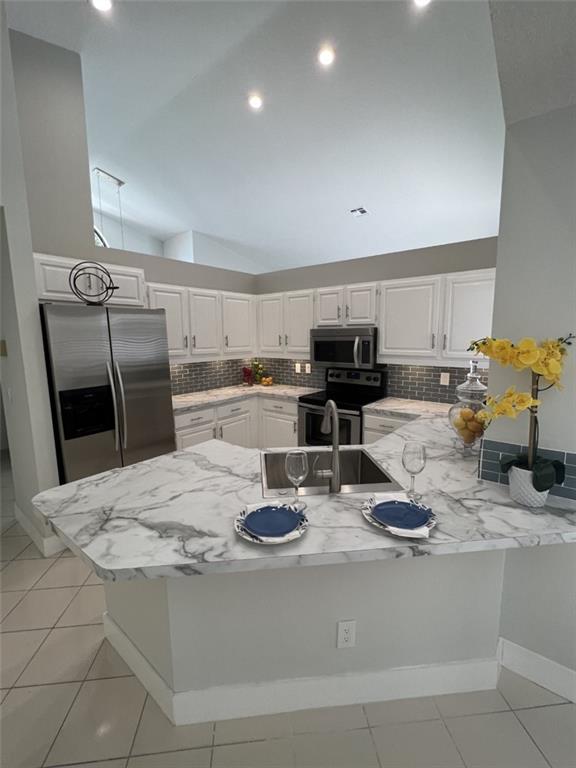 9200 Old Orchard Rd, Davie, FL 33328