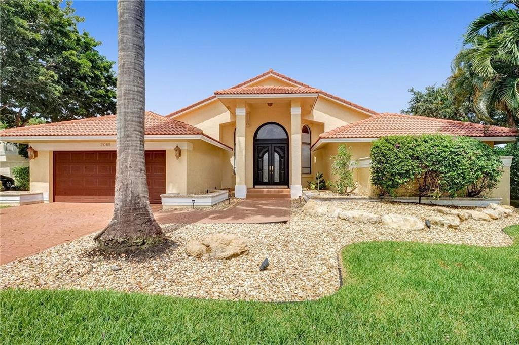 2055 Classic Dr, Coral Springs, FL 33071